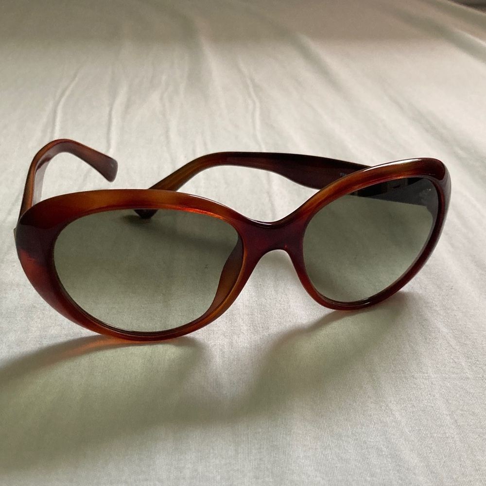 Elegant Brown Sunglasses